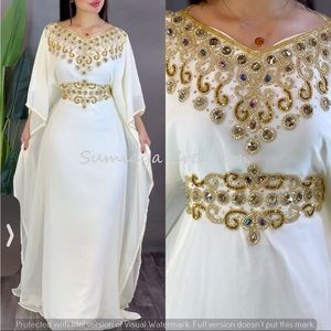 White kaftan (also known as kuftan, caftan) #abaya #thobe